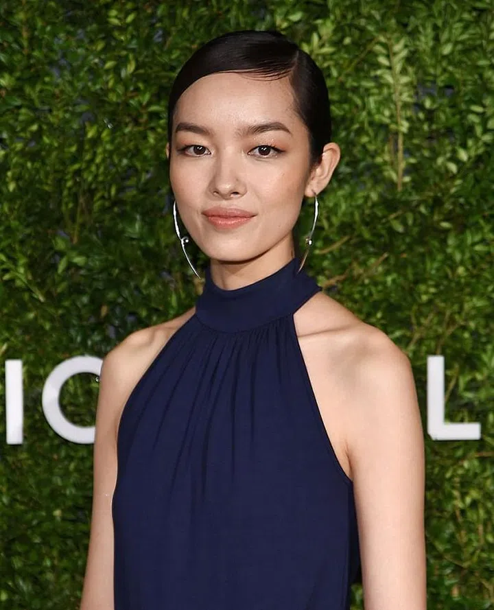 Toughen up your look instantly with a deep side part. Trace the part on your hair line that's directly above your brow arch to locate where your part should be as this will flatter your face shape the best. 

Photo: Getty Images