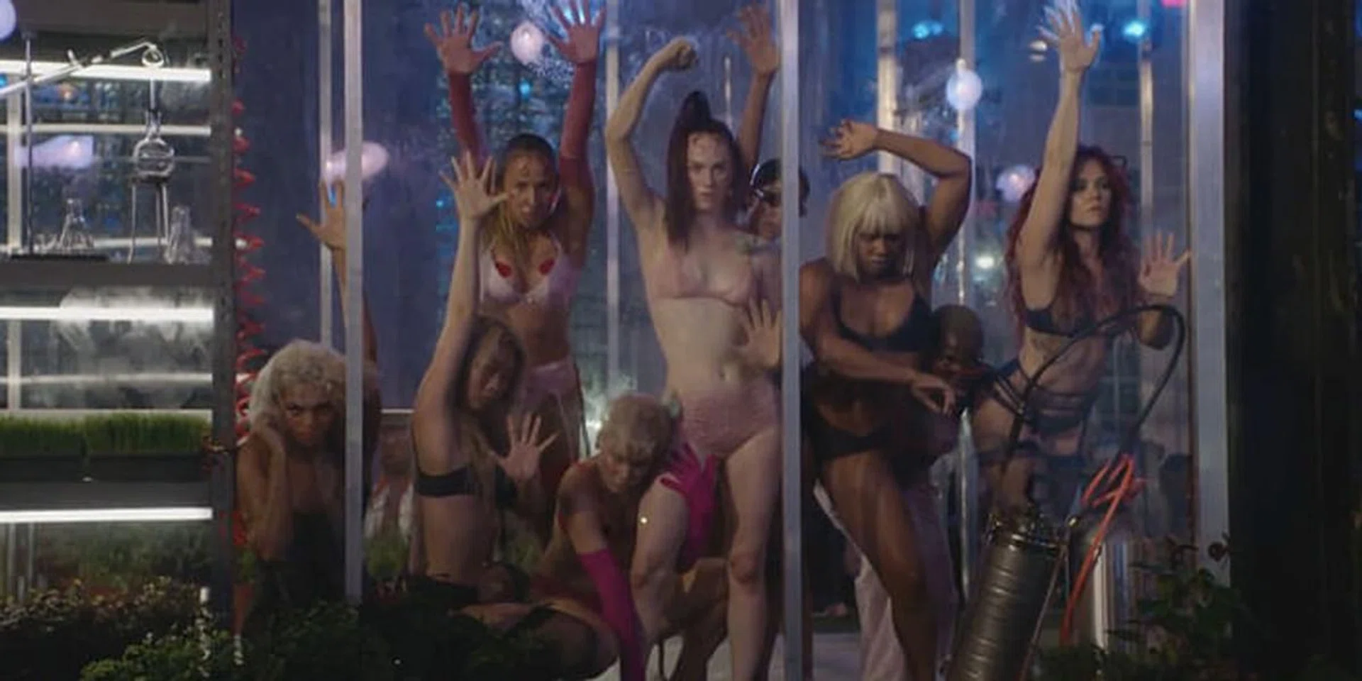 Rihanna Savage x Fenty