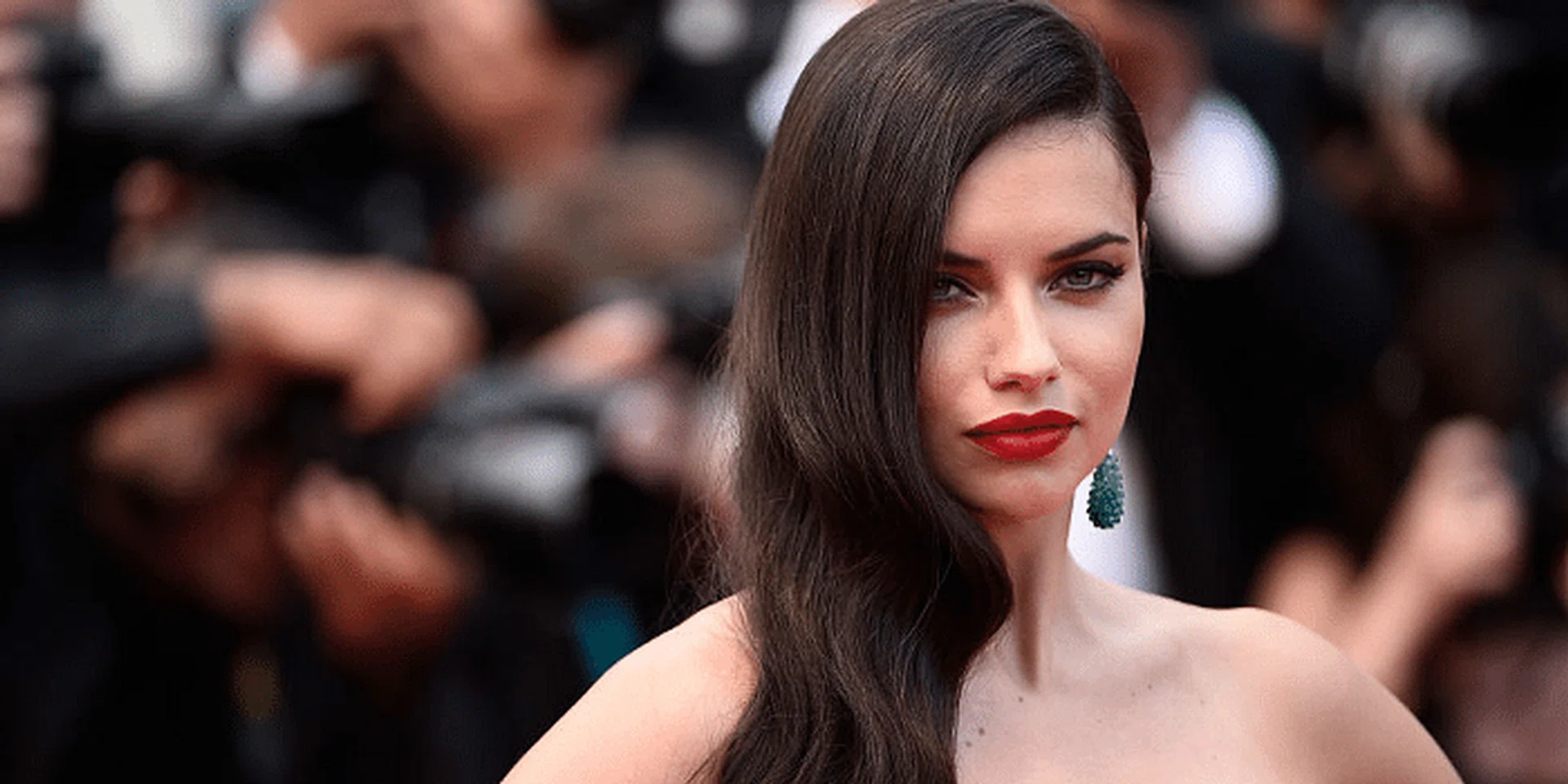 Adriana Lima On The Beauty Secrets She's Passing Down To Her Daughters