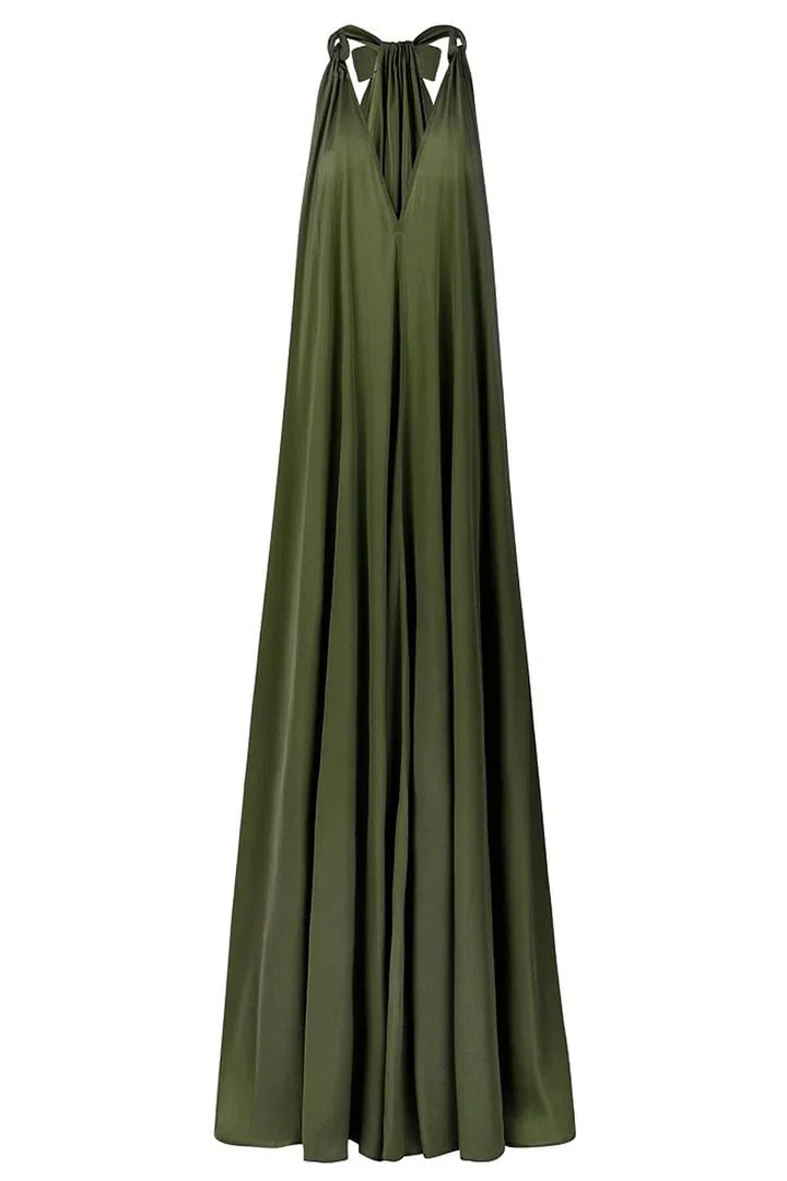 If you're searching for the perfect dress to wear on holiday, Kalita is your go-to. 
