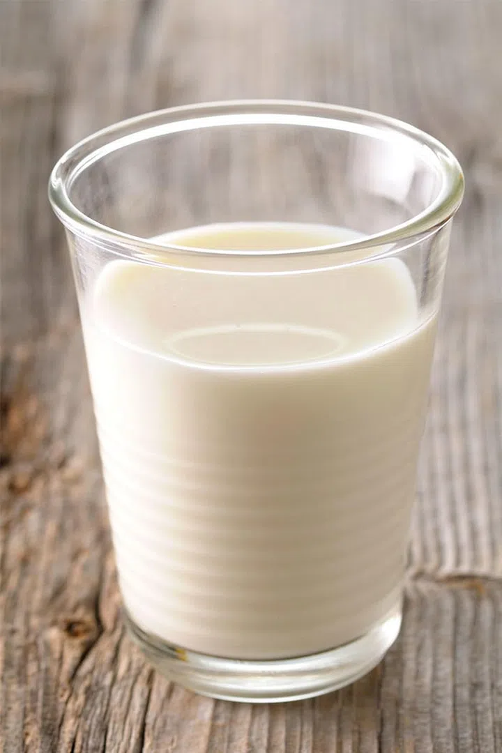 Dairy-alternative milks officially went mainstream last year when Starbucks added coconut milk to their menu (they already had soy and almond). There are now nearly a dozen alternatives to cow's milk, like cashew, rice, pea, and hemp. But this year, a new tech start-up has aimed to formulate a dairy-based milk made without cows. So whether you've quit the white stuff over environmental, animal, or health concerns, there are now more options than ever before.