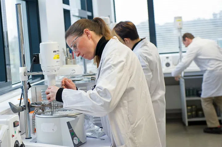 A researcher works inside one of the LVMH laboratories in France.

Photo: Getty