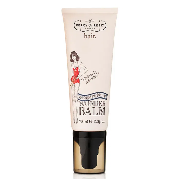 This lightweight primer fills and seals cuticles to lock in hair-conditioning nutrients, add gloss and lock out humidity for longer-lasting results.