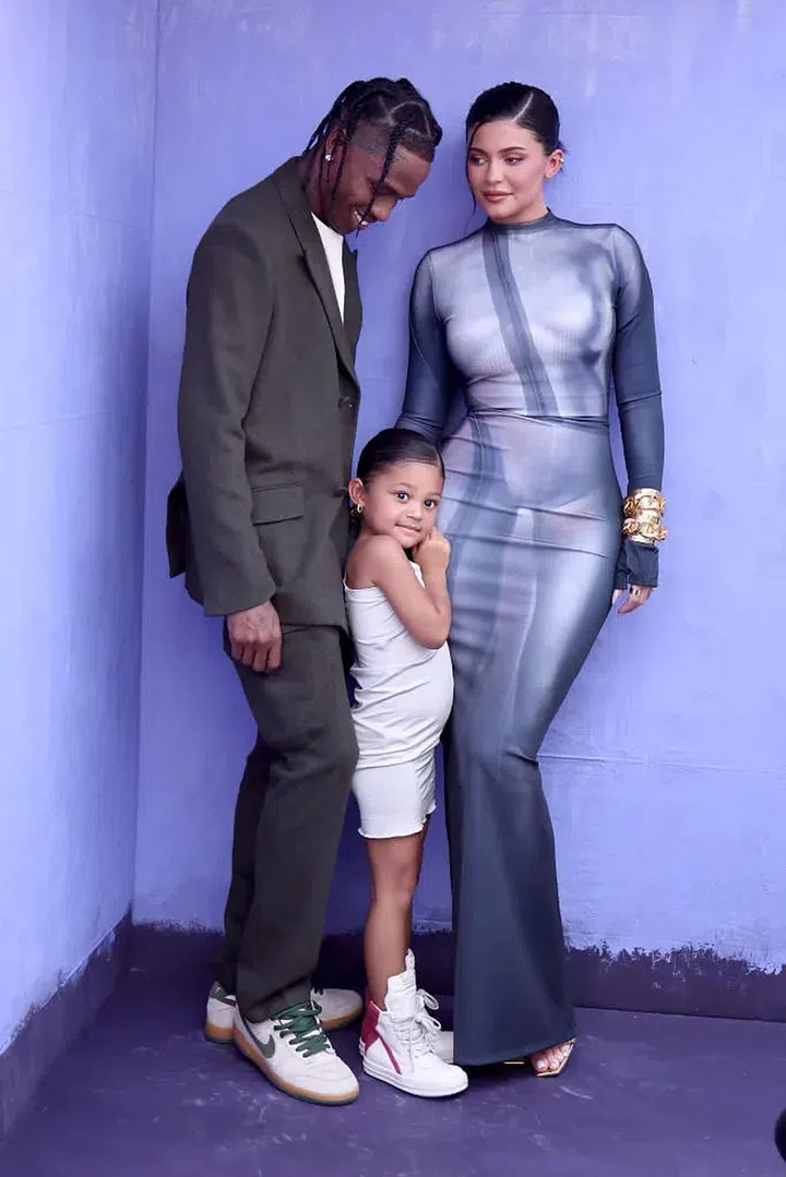 Kylie Jenner And Travis Scott Walk Red Carpet With Daughter Stormi