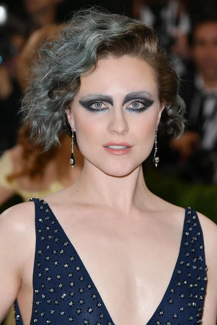 It was all about the eyes for Wood, where her eyes were lined with a smokey wing tip, and accentuated with silver sparkles (Photo: Getty)