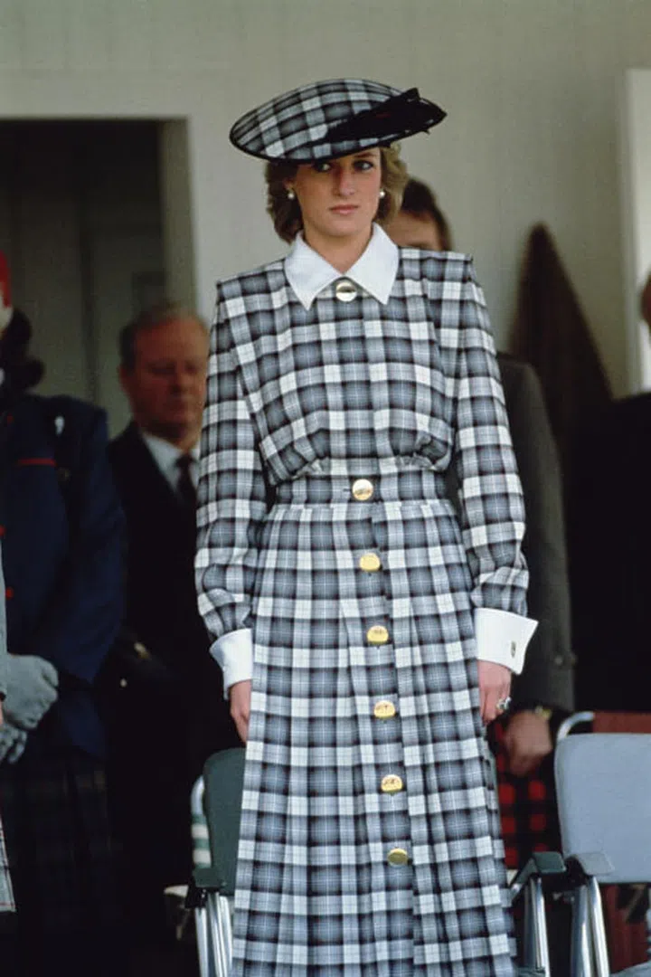 Even when Princess Diana wore more subdued colors, she still went big. Case in point: This matching Catherine Walker hat-and-dress combo she wore to the Braemar Games in Scotland in 1989.