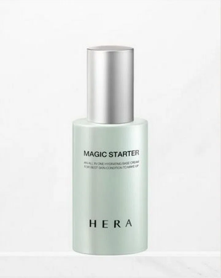 The Korean glow is like no other. Glossy, dewy moisturised skin that is the envy of all. No mere hydrating primer will do, you need one that really packs a punch and has a high glycerin content. HERA's magic starter will impact that k-drama, youthful sheen to even the driest of skins. 