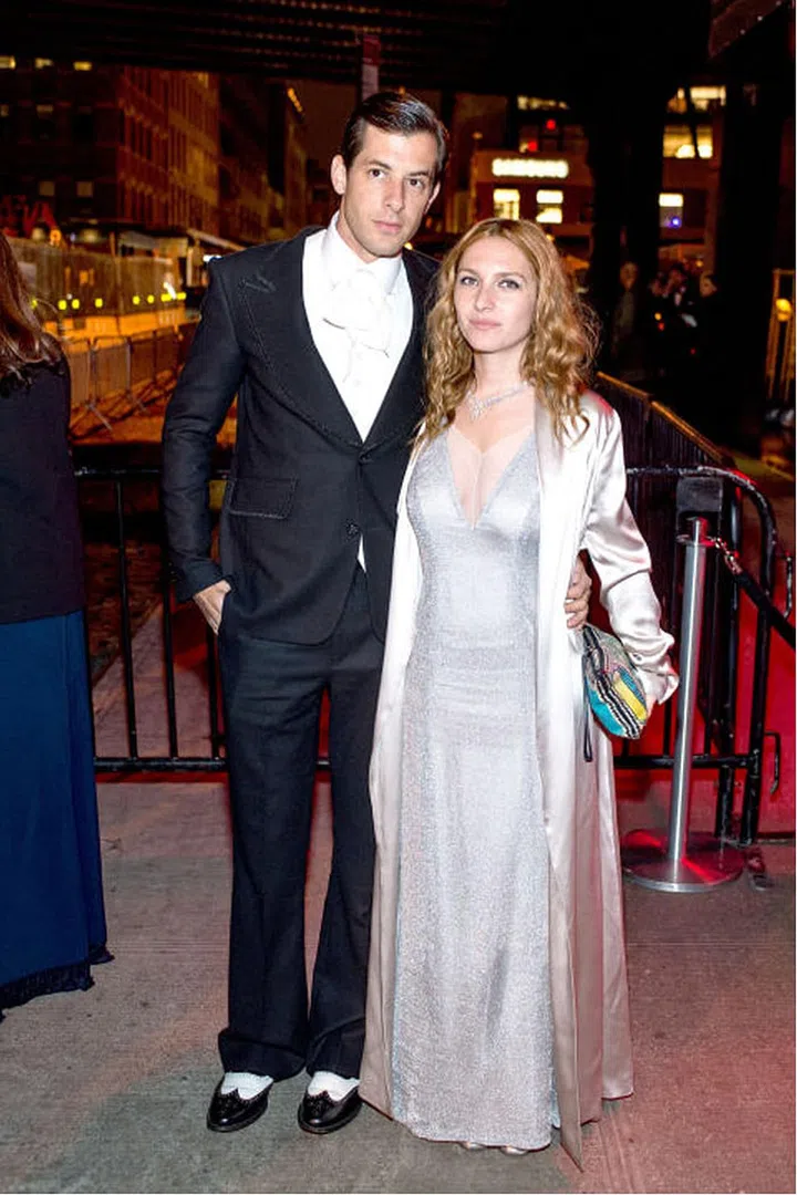 Mark Ronson and Josephine de la Baume
Photo: Getty