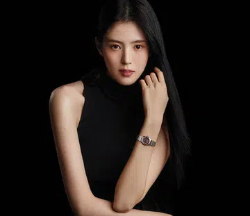 Han So Hee wears an Omega Constellation 