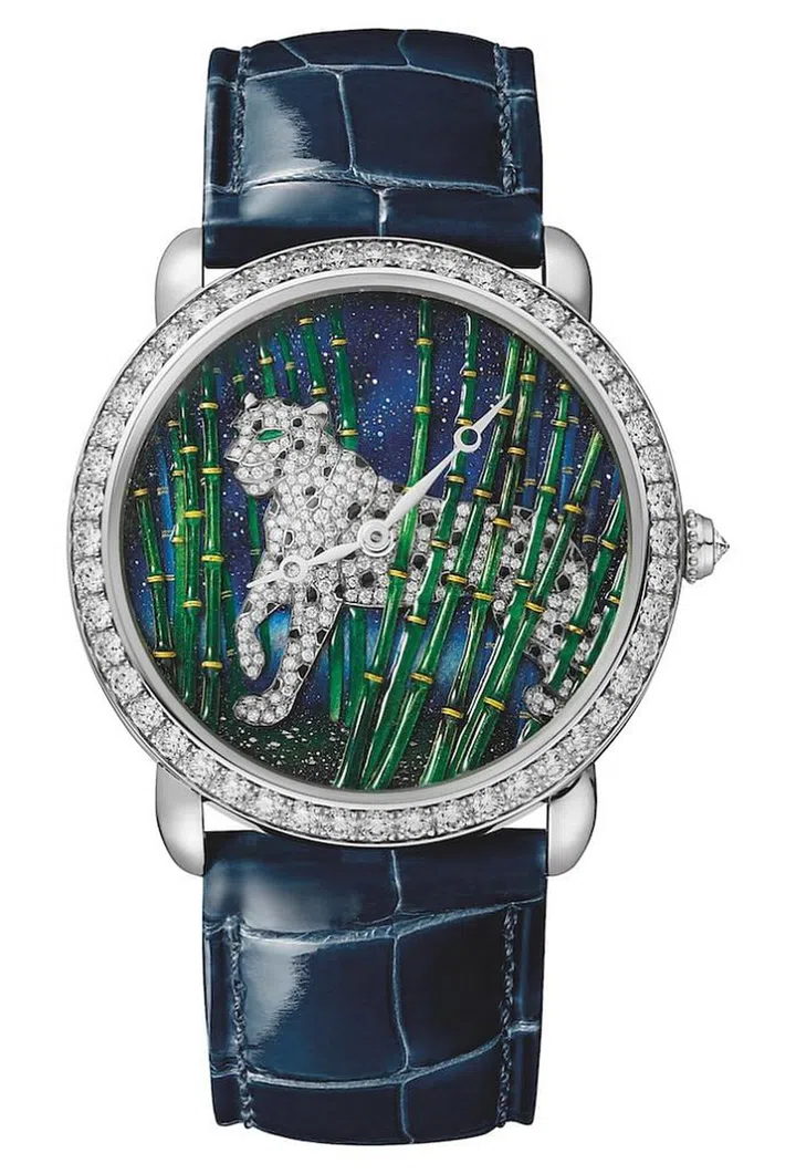 White gold and diamond Ronde Louis Cartier. (Photo: Cartier)