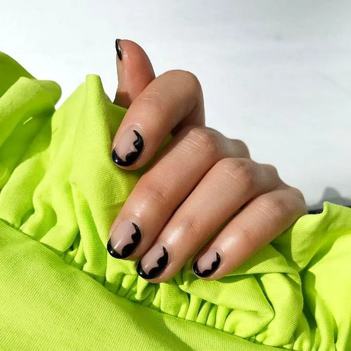 Photo: Instagram/@misspopnails