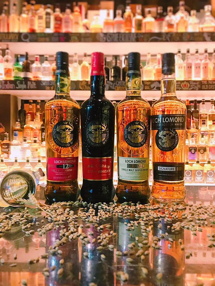 whisky bars singapore