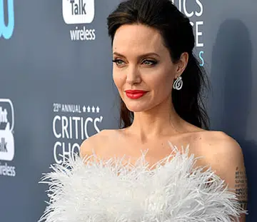 critics' choice awards 2018 red carpet