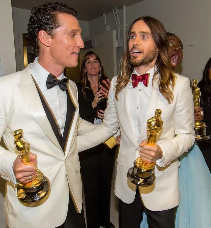 When the photobomber becomes the photobomb-ee.