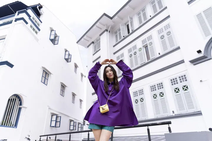 Discover The Valentino Spring/Summer 2022 Collection With Rebecca Lim