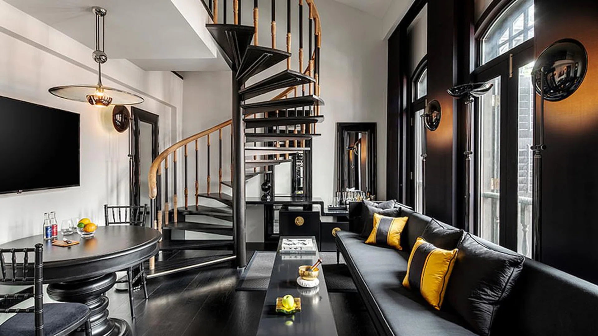 Duxton Reserve Duplex Suite (Photo: MyPoshPad)