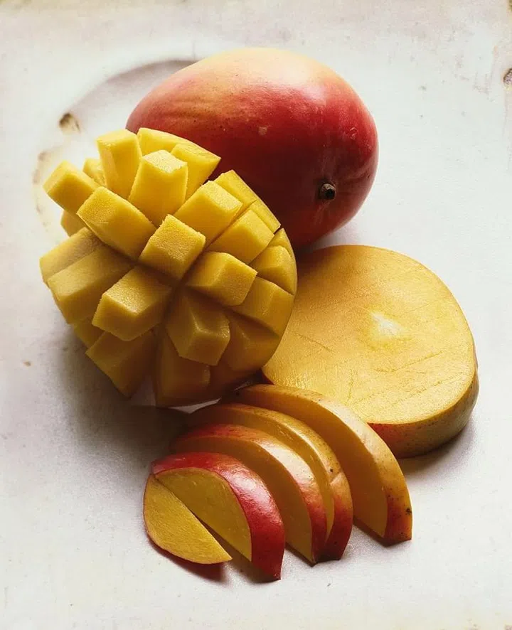 One fruit has 50 grams of carbs. That said, half of one also packs an entire day's supply of Vitamin C. Photo: Brian Hagiwara