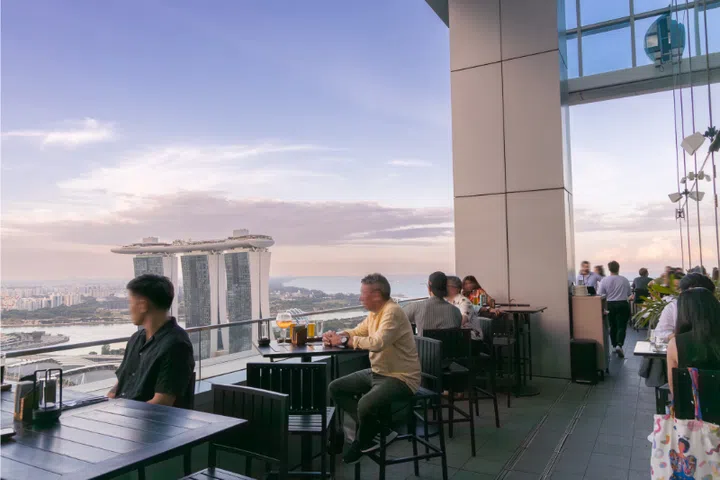 LeVeL33 rooftop