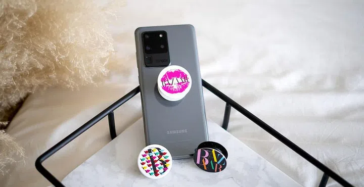 BAZAAR x Popsockets