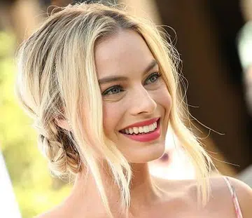 Going Blonde Margot Robbie