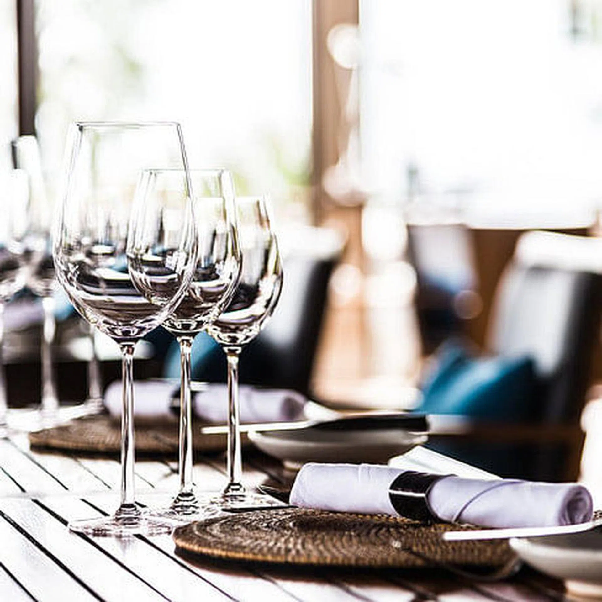 dining at restaurants in singapore 