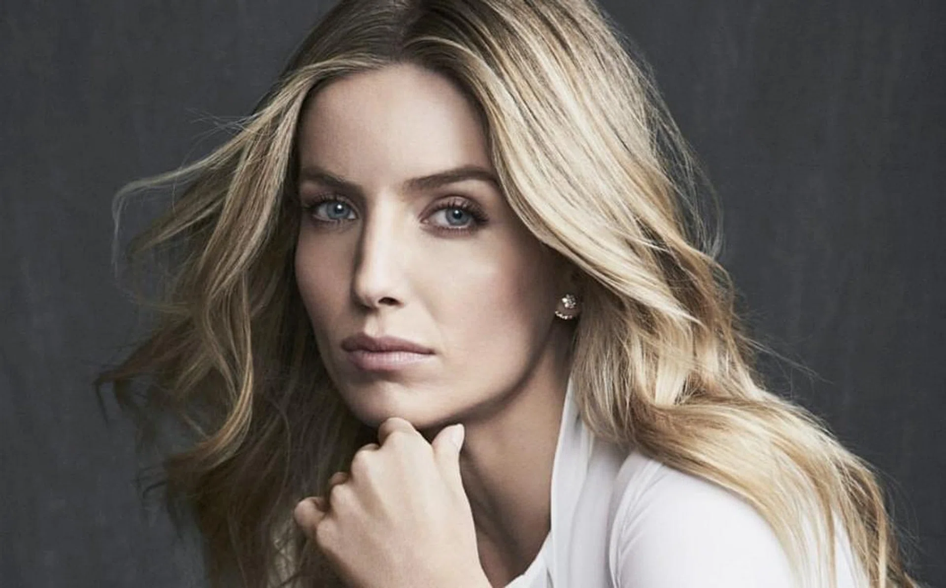Annabelle Wallis is the new face of the Cartier's Panthere de Cartier