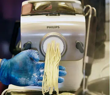 Noodle maker T