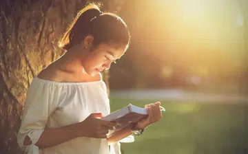 8 Inspiring Female Authors, Including JK Rowling, to Add to Your Reading List