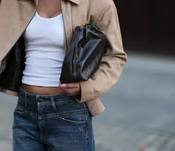 go see outfit model off-duty tank top and jeans look tiktok trend