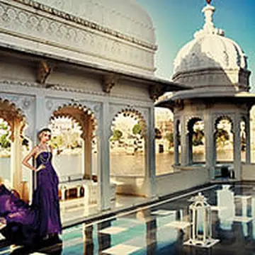 taj lake palace fashion thumb.jpg