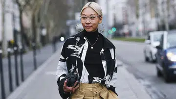 Keep Your Shirt Tucked In Place All Day With These 5 Nifty Hacks