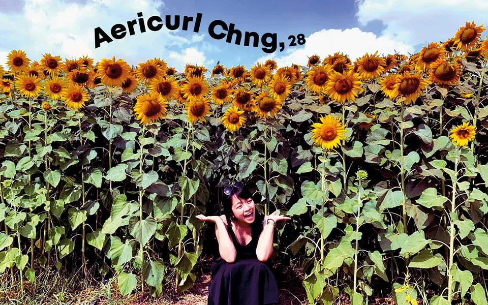 Aericurl-chng young female hawker singapore