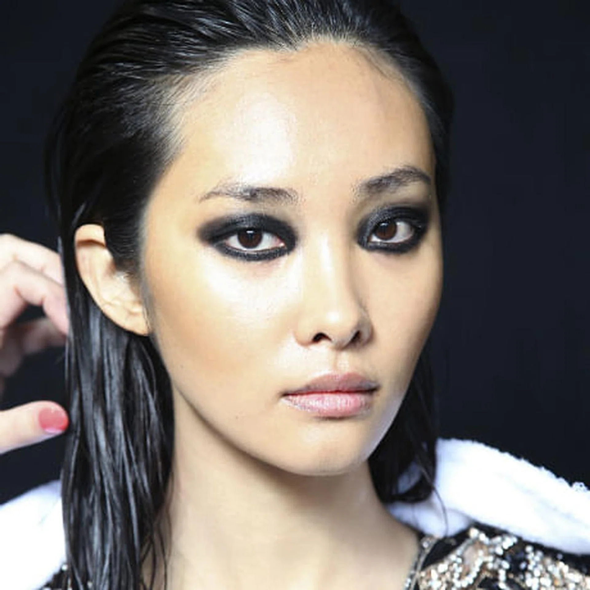 how to make your hair look good not washing - prevent greasy hair singapore