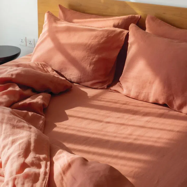 linen bedding sleep