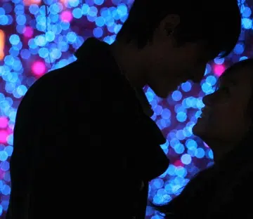 women in singapore attending host clubs