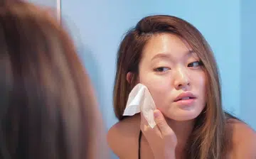 Beauty enthusiast BellywellyjellyÃƒÂ¢Ã¢â€šÂ¬Ã¢â€žÂ¢s skin SOS tips for instant radiance after travels