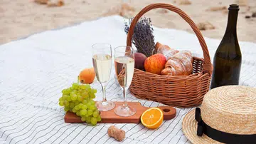 Fancy catered picnics gaining popularity amid Covid-19 travel curbs