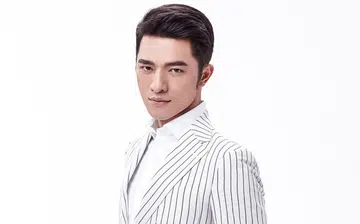 Xiao Kai Lao Shi Lady First
