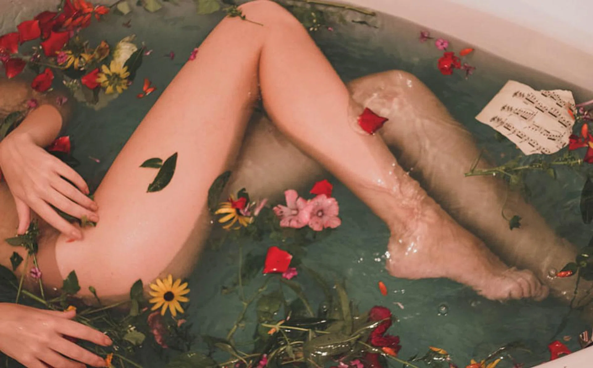 valentines_day_sex_marriage_hanna-postova-900x560