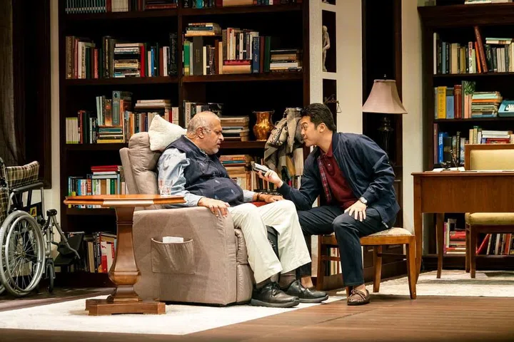Tuesdays with Morrie. (Photo: Singapore Theatre Company)