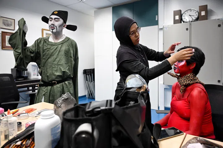 Scare actors Nasita Nasrul (right) and Jonathan Cheong at Haw Par Villa, 18 September 2024.