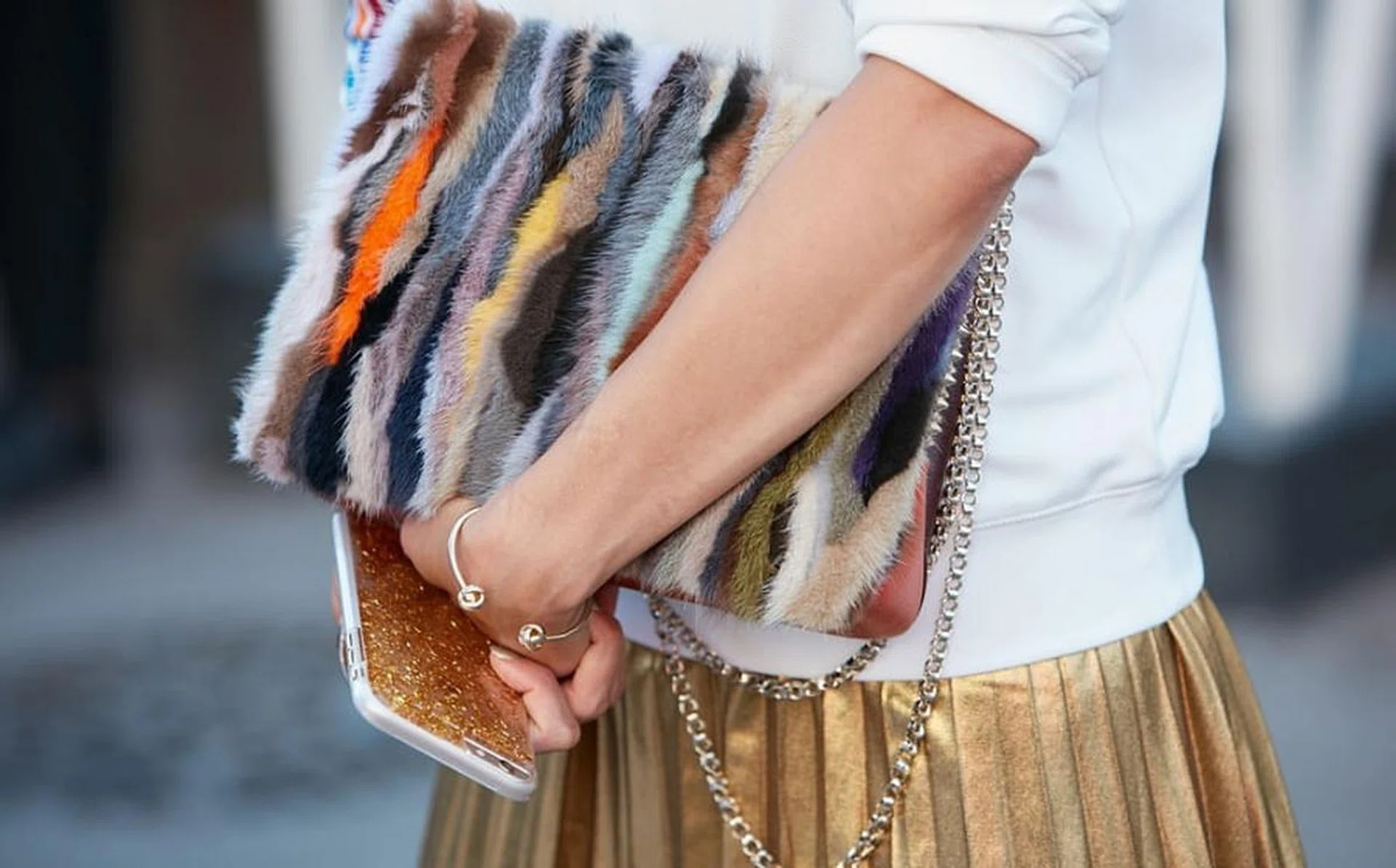 a_guide_to_choosing_the_right_bag_for_your_body_type_rect