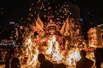 hungry ghost festival burning