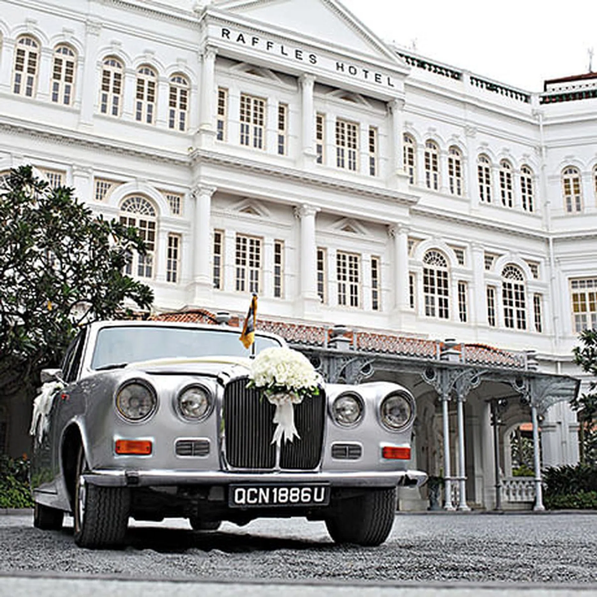raffles_hotel_bridal_car_tn