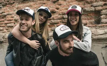 female_friends