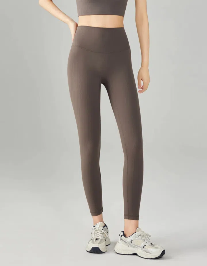 Best Workout Leggings For Light compression: Air Active FlexFlow Leggings at Shopee, $21.64 | Best workout leggings or yoga pants for yoga and pilates from $20