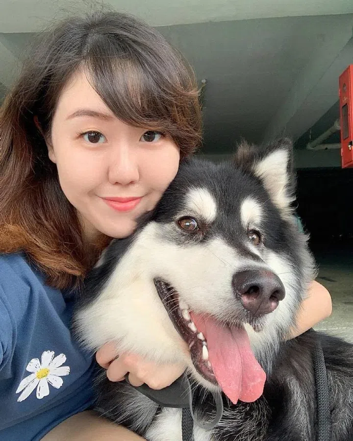 Jane and her husky Oolong. (Photo: Jane Peh)