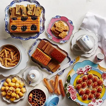 REVIEW: 18 most delicious Chinese New Year snacks for 2017