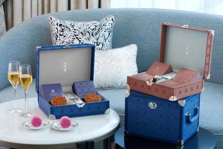 the st. regis singapore mooncakes