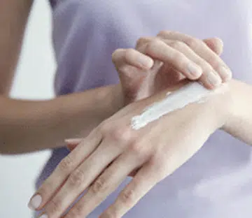 How to get youthful-looking hands